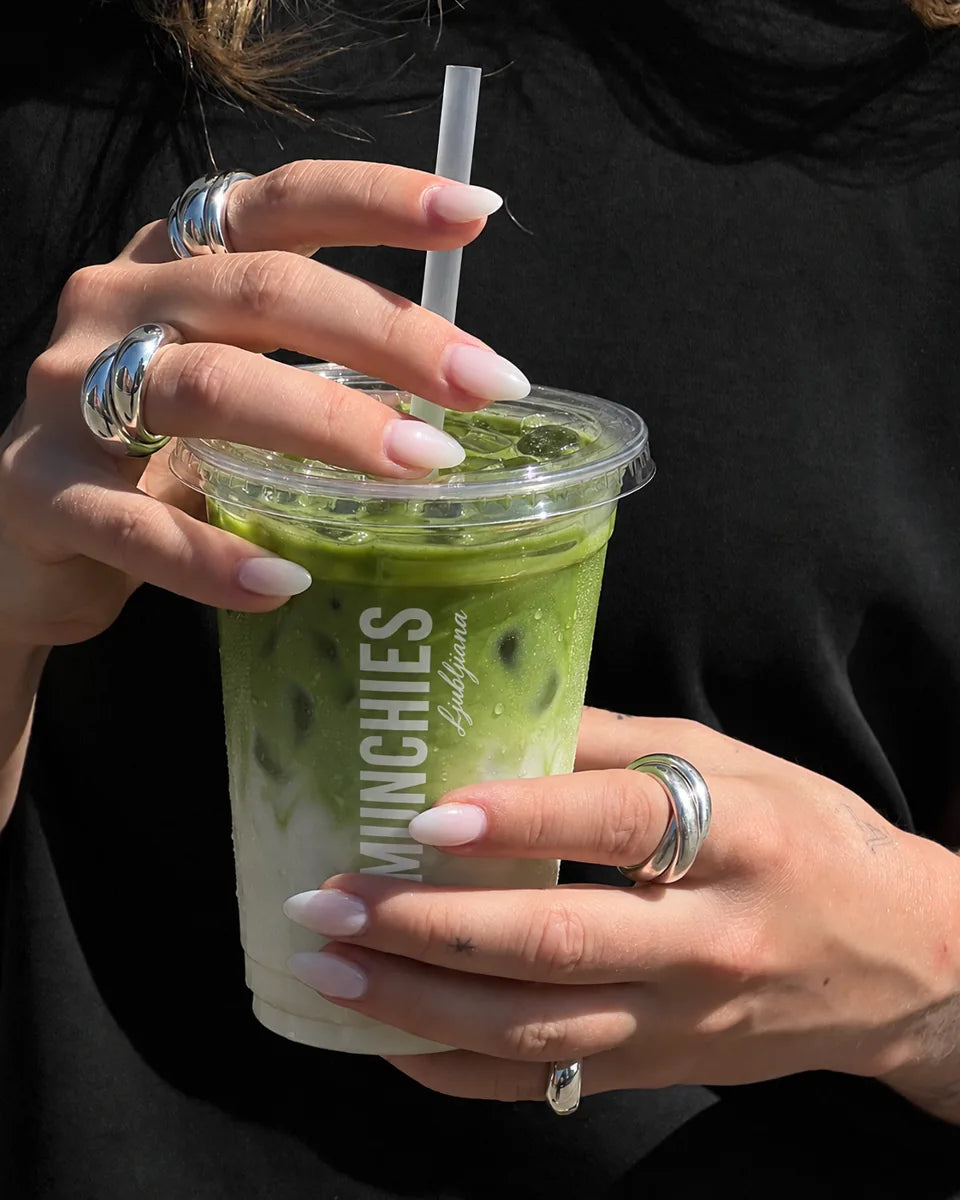 Munchies matcha v kozarcu za s sabo